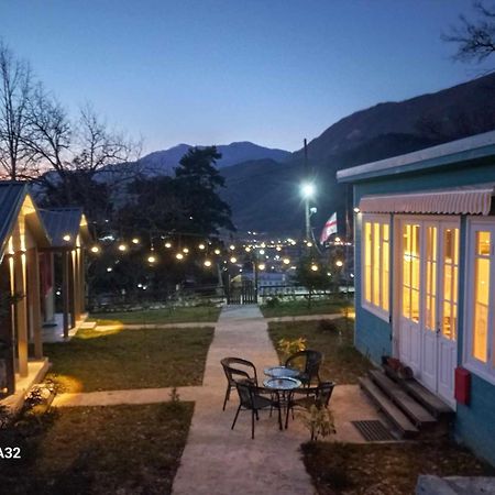 Brotseulebi Hotel Ambrolauri Buitenkant foto